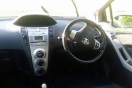 Toyota, Yaris, 2006, Manual, Petrol