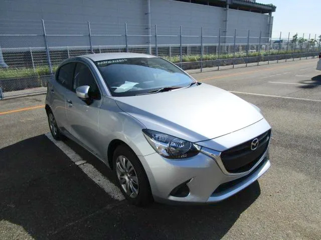 Mazda 2 2017