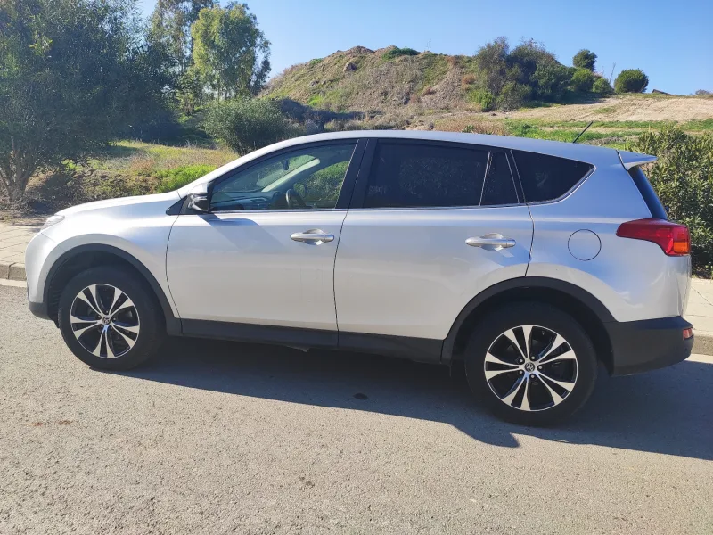 Toyota RAV4 2015