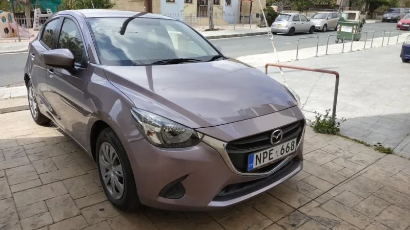 Mazda 2 2015