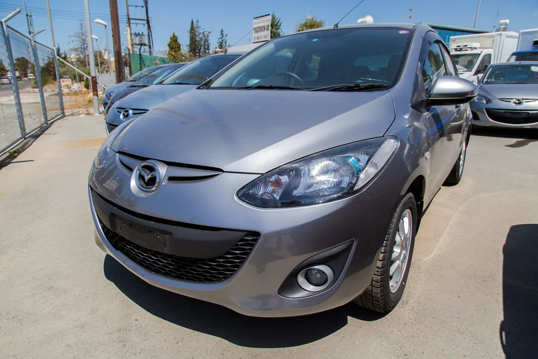 Mazda 2 2011